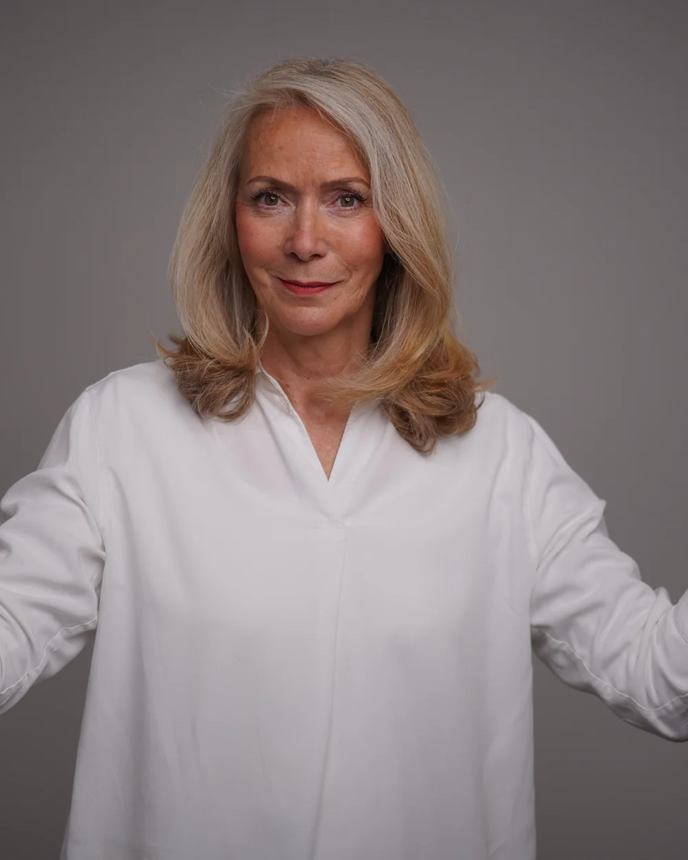 Ursula Ehrhorn, ganzheitliche Ärztin, im Gespräch zugewandt